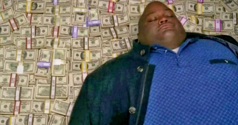 A black Tesla employee accused the company of racism and sued $ 137 million A black Tesla employee accused the company of racism and sued $ 137 million