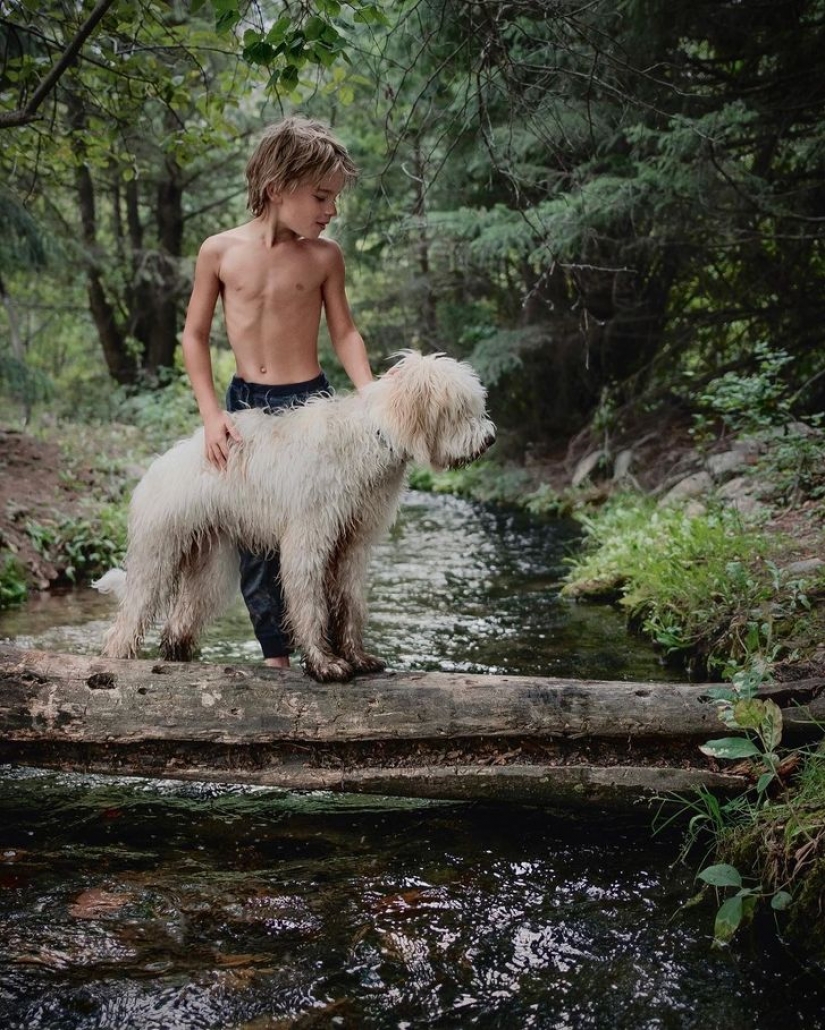 A father of four takes pictures of his children, proving that every day is magical