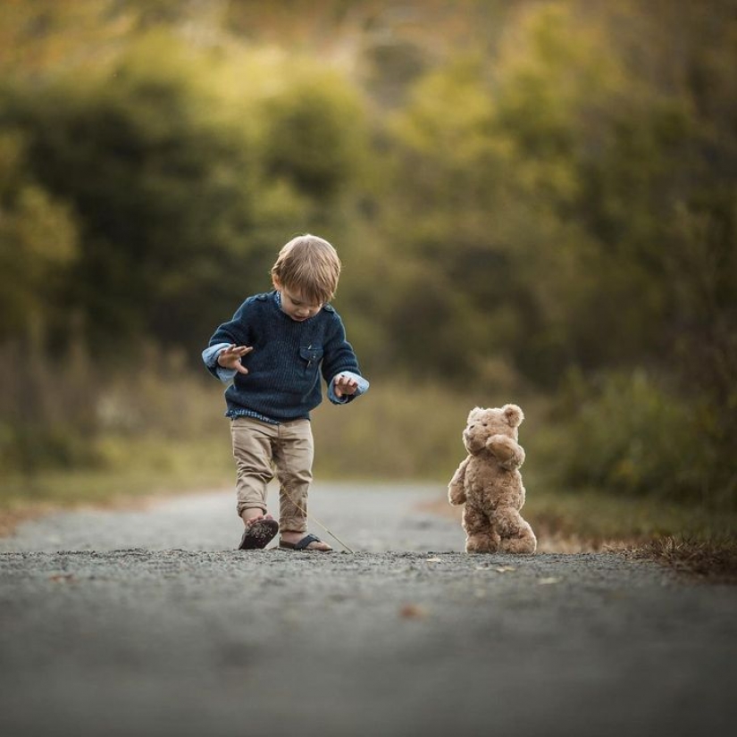 A father of four takes pictures of his children, proving that every day is magical