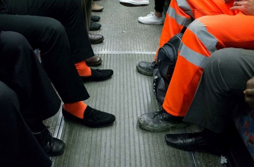 "A game of observation and imagination": how a street photographer from Spain struggles with boredom "A game of observation and imagination": how a street photographer from Spain struggles with boredom