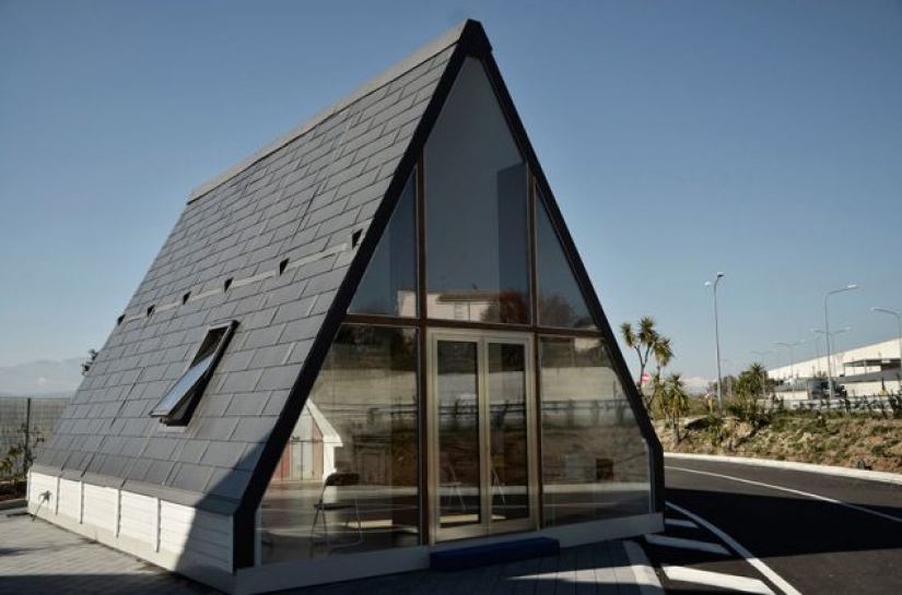 A house that takes 6 hours to build