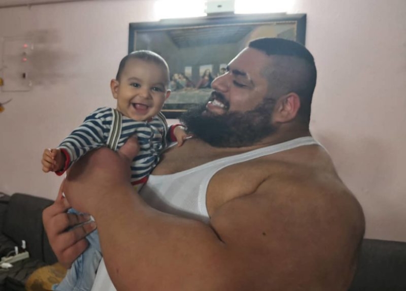 A man the size of a train: The "Iranian Hulk" shares details of his life and is going to MMA