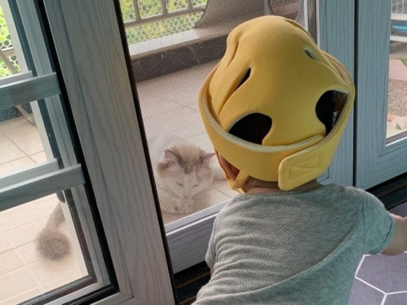 A strange Chinese novelty - a helmet for correcting the shape of the head in newborns A strange Chinese novelty - a helmet for correcting the shape of the head in newborns