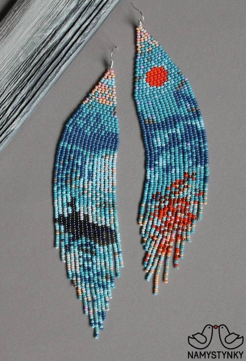 A talented Ukrainian woman makes beaded earrings based on the plots of famous paintings