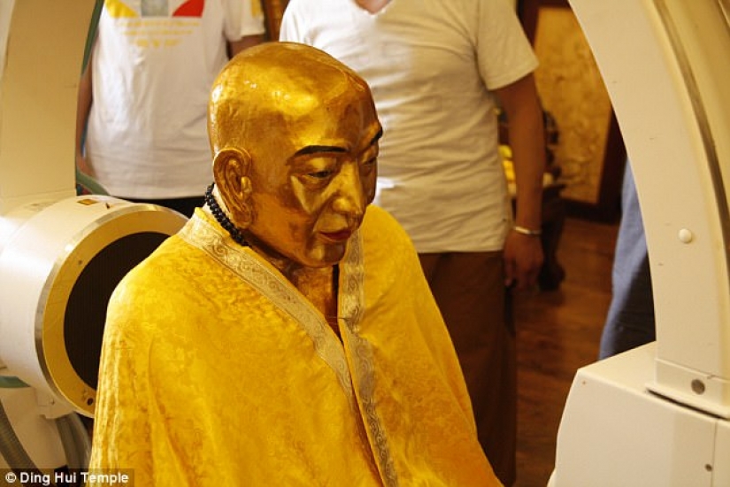 A thousand-year-old mummy of a Buddhist monk has a brain and skeleton preserved in perfect condition A thousand-year-old mummy of a Buddhist monk has a brain and skeleton preserved in perfect condition