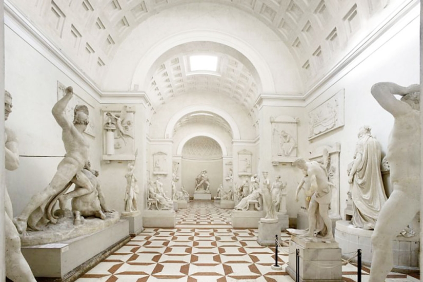 A tourist lay down for a selfie in an Italian museum and broke the fingers of a 200-year-old sculpture