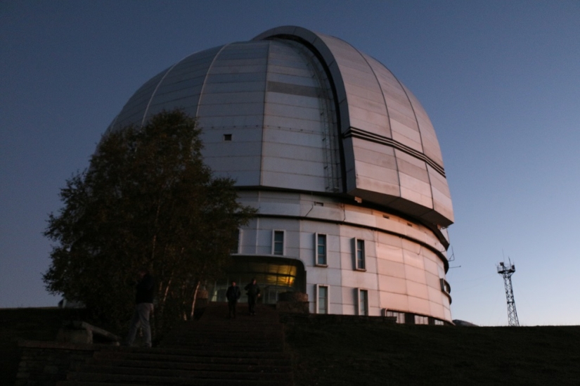 A través de las vacas a las estrellas: cómo vive la astrofísica caucásica A través de las vacas a las estrellas: cómo vive la astrofísica caucásica