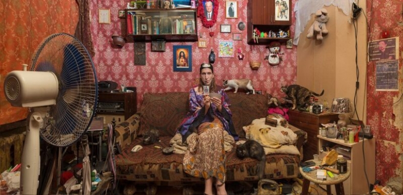 About the life of modern recluses of Hickey: photo project "Journey to the edge of the room" by Natalia Ershova About the life of modern recluses of Hickey: photo project "Journey to the edge of the room" by Natalia Ershova