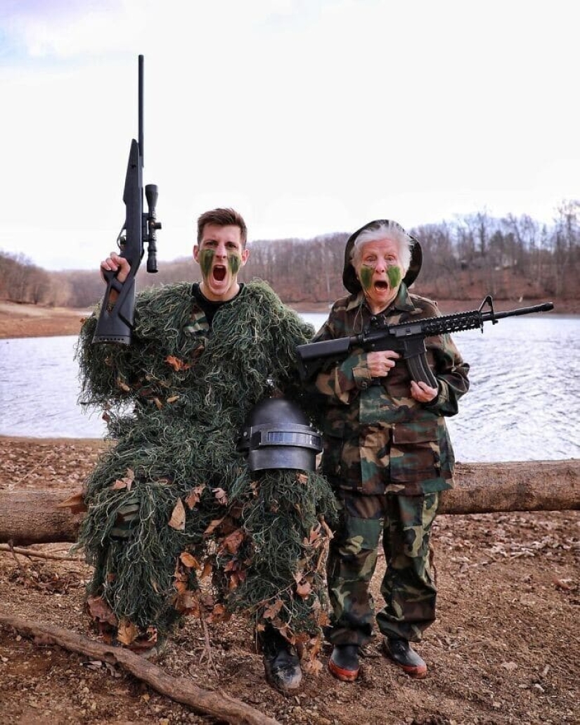 Abuela divertida y nieto se han convertido en estrellas de Internet
