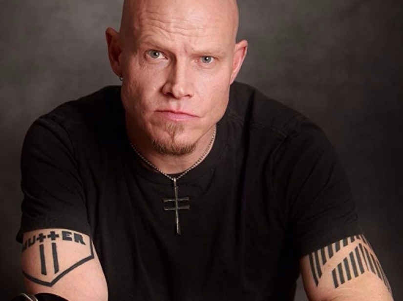 Actor de Hollywood cortar el brazo y 17 años disfrazado de un veterano de guerra por su papel en la película