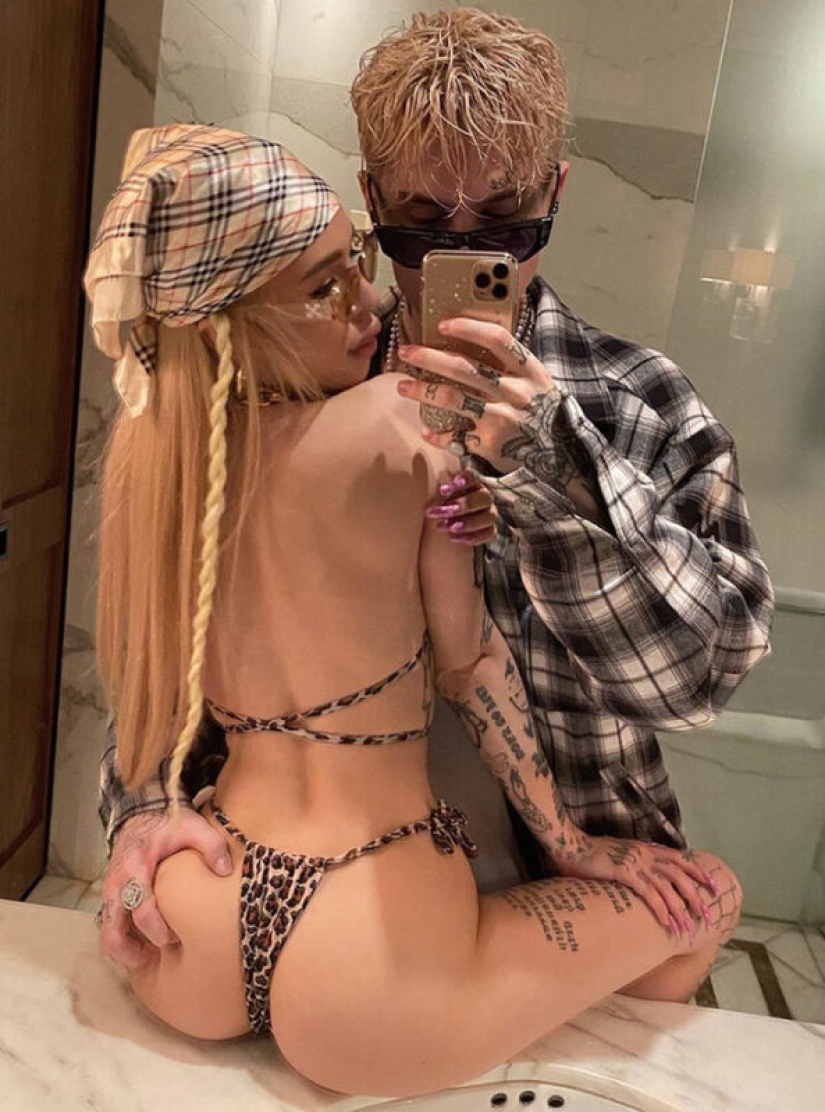 Al descubierto: estrellas que accidentalmente (o no) "iluminan" fotos y videos íntimos