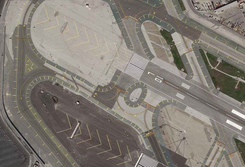 Amazing geometry runways