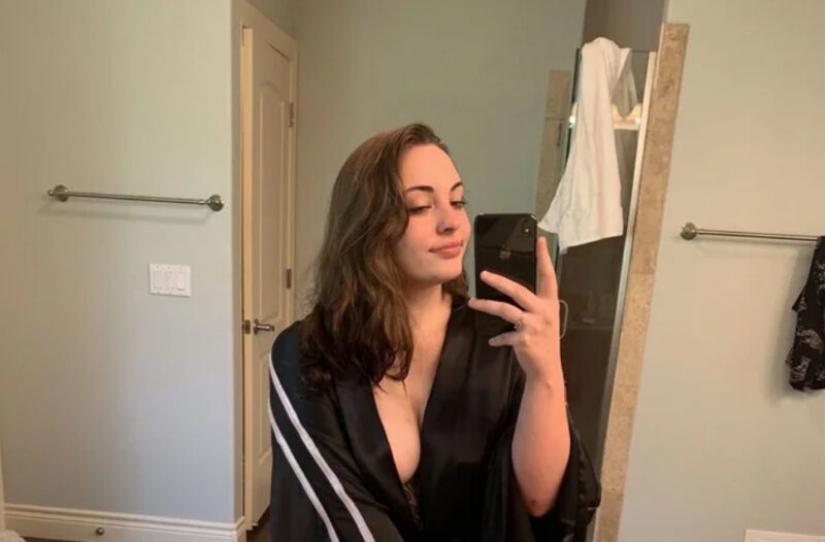 American woman quit her job and started impersonating a dog for money on OnlyFans