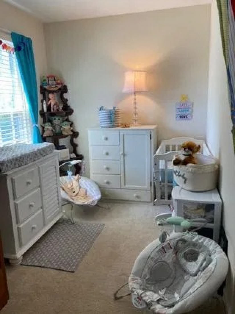 American woman takes care of realistic babies to drown out the pain of parting with her own children American woman takes care of realistic babies to drown out the pain of parting with her own children