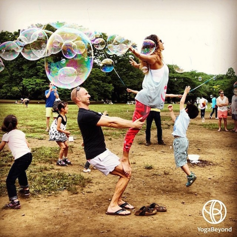 Amor y clases de yoga se pueden encontrar en todas partes