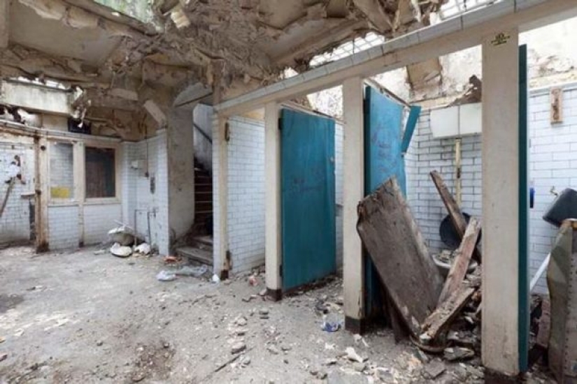 An architect from England turned an abandoned public toilet in the house of his dreams