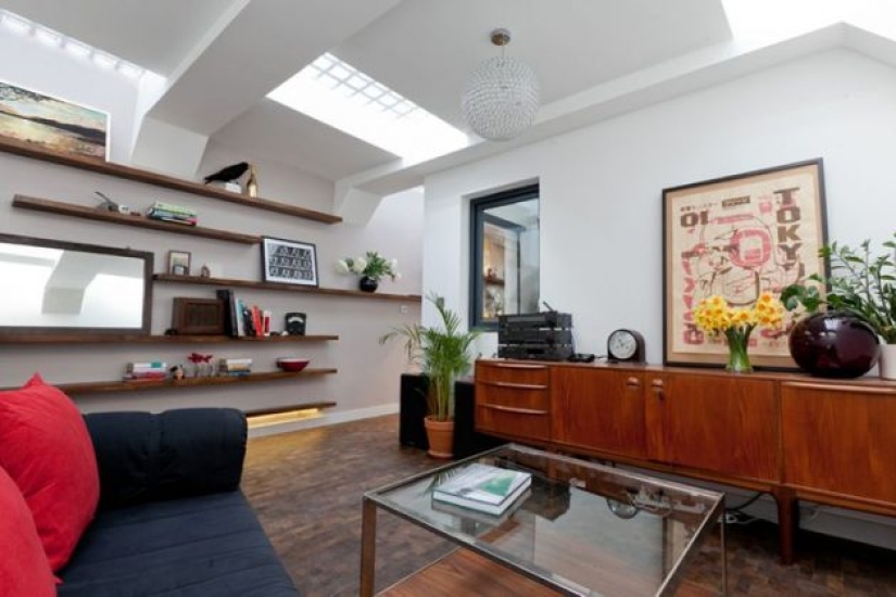 An architect from England turned an abandoned public toilet in the house of his dreams