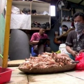 An Indonesian entrepreneur makes leather boots from leftover chicken legs An Indonesian entrepreneur makes leather boots from leftover chicken legs
