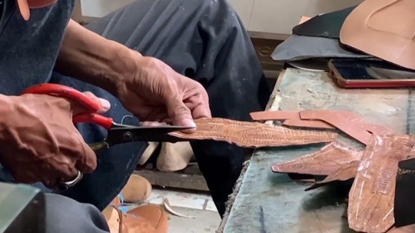 An Indonesian entrepreneur makes leather boots from leftover chicken legs