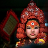 Antigua diosa: ¿cómo viven en Nepal aquellos que han dejado de ser Kumari reales