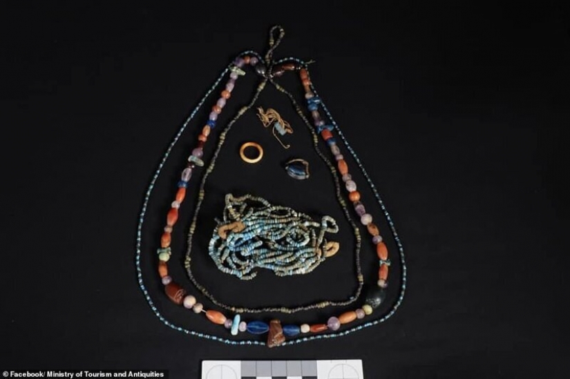 Archaeologists found the mummy of the young bride with a dowry