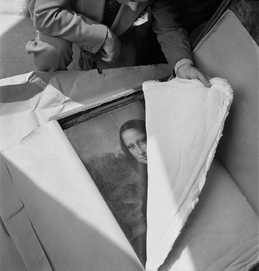 Archive photos that captured rare historical moments