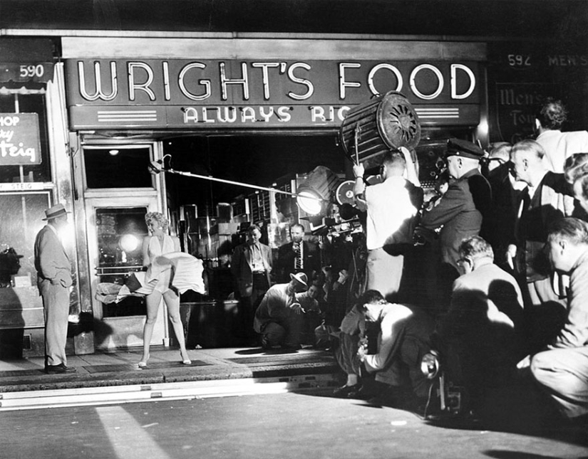 Archive photos that captured rare historical moments