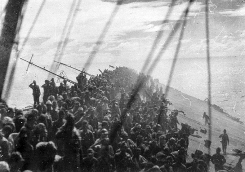 Archive photos that captured rare historical moments