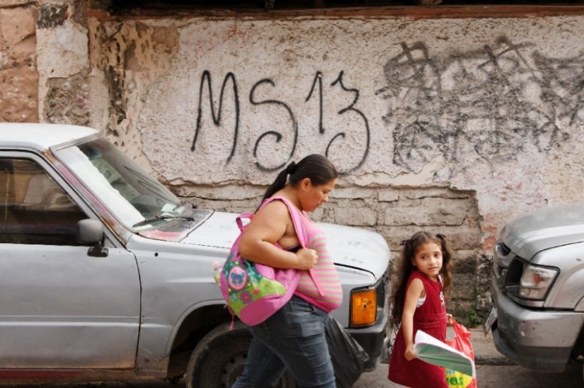 Así es como miembros de pandillas conocidas viven en una prisión en Honduras Así es como miembros de pandillas conocidas viven en una prisión en Honduras