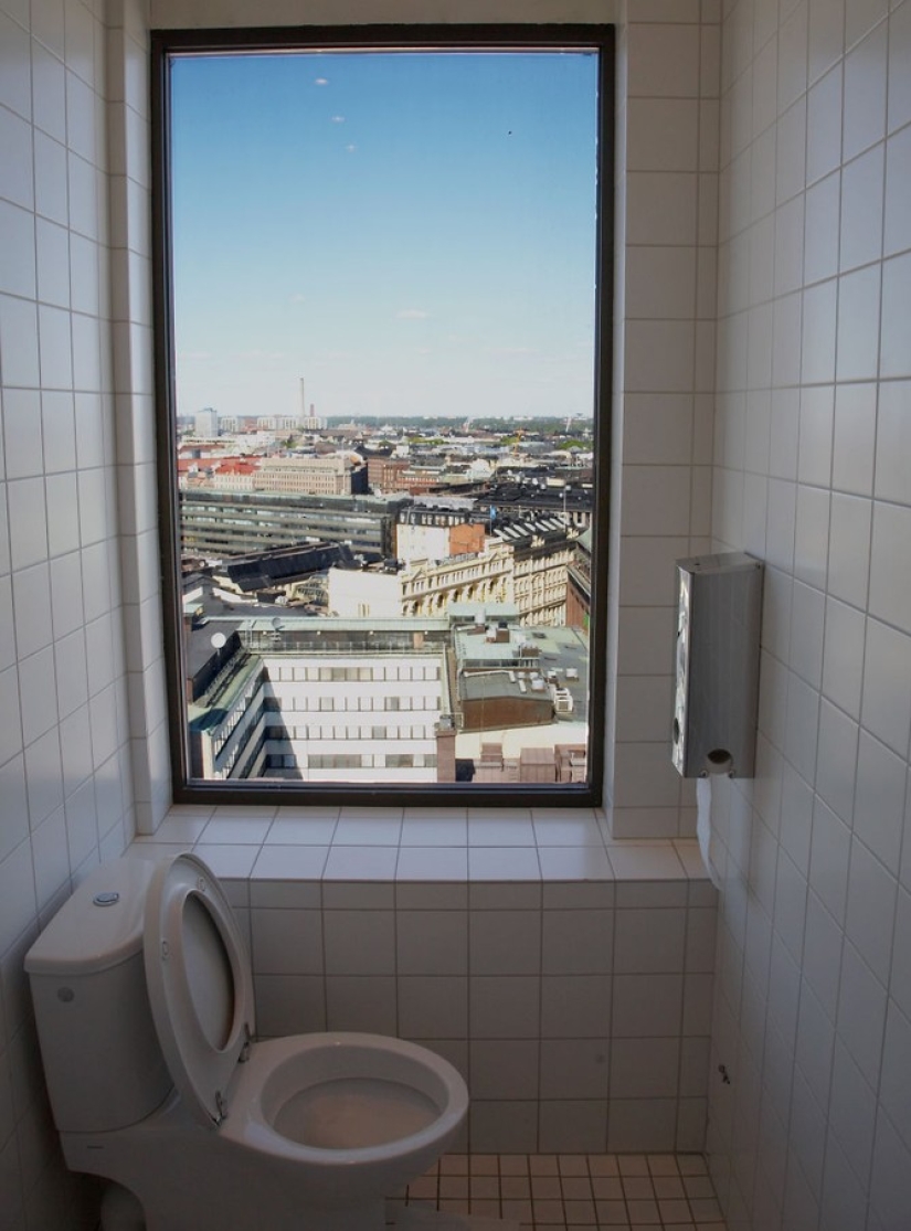As in the palm of your hand: 20 toilet rooms from different parts of the world that amaze with magnificent views As in the palm of your hand: 20 toilet rooms from different parts of the world that amaze with magnificent views