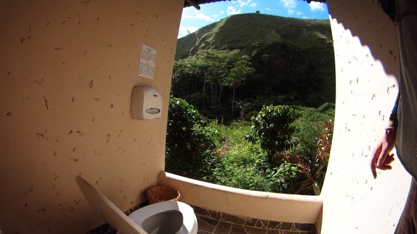 As in the palm of your hand: 20 toilet rooms from different parts of the world that amaze with magnificent views As in the palm of your hand: 20 toilet rooms from different parts of the world that amaze with magnificent views