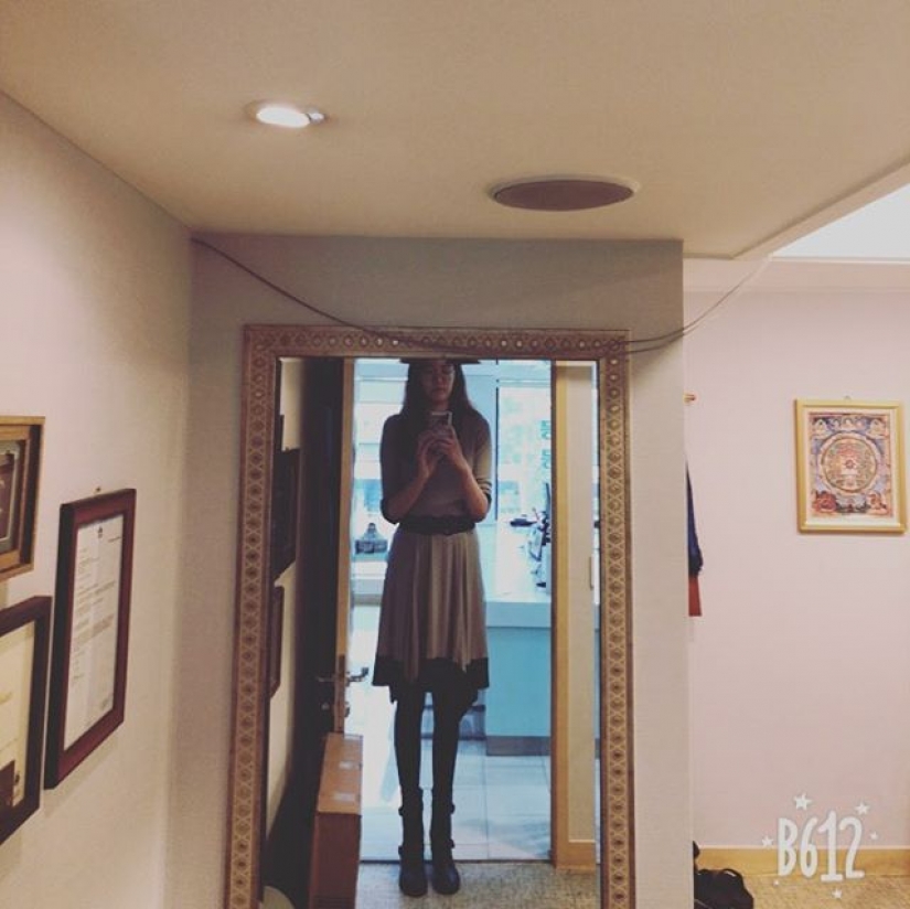 As Renee looks bad, the owner of the longest legs in the world