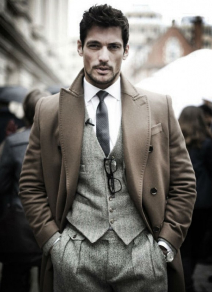 As women love men eyes