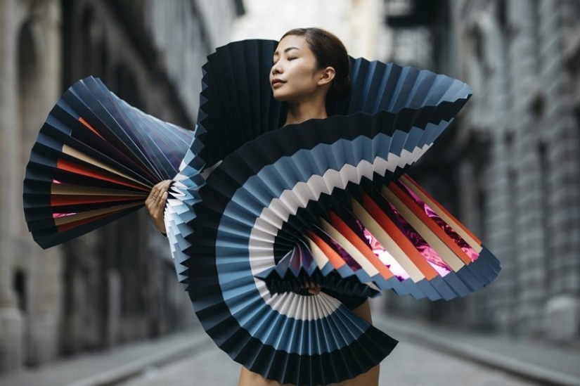 Bailarinas en tutús de origami en un inusual proyecto fotográfico llamado"Plie"
