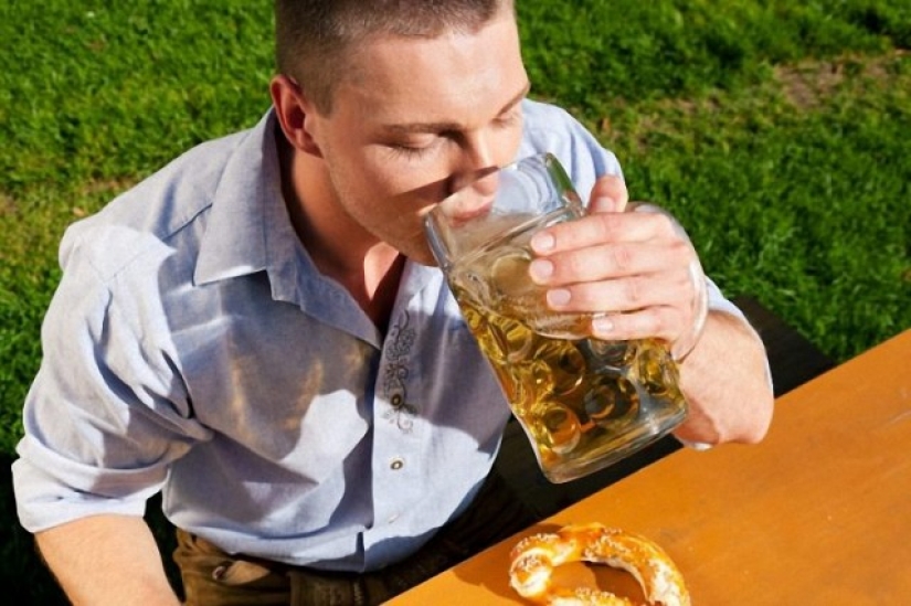 Bebe cerveza, estarás saludable