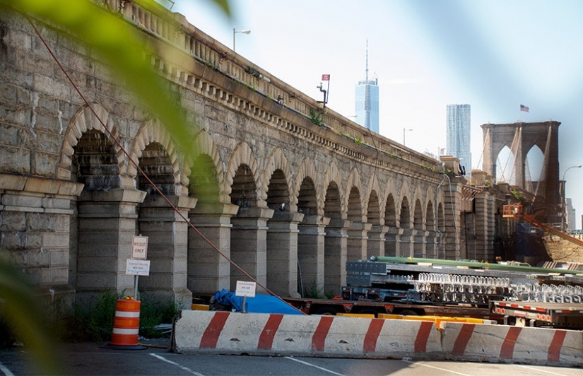 Before and after: old photos of new York city photographed from the same angle Before and after: old photos of new York city photographed from the same angle