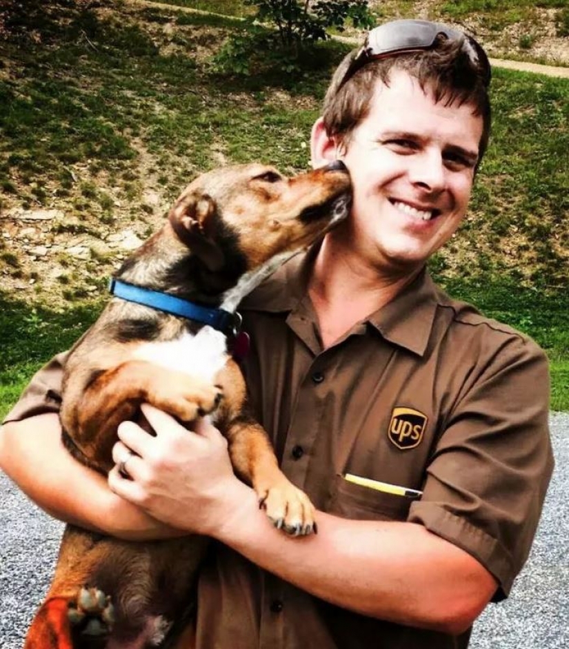 Best Pen pal: how dogs meet american postmen