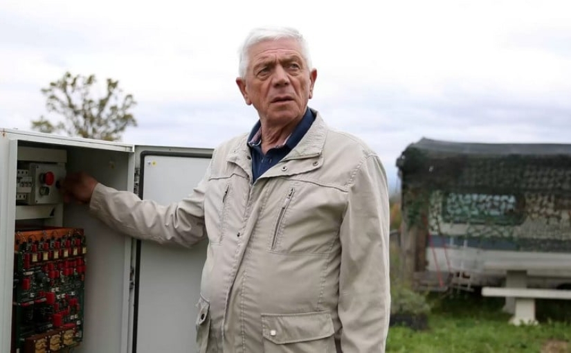 Bosnian pensioner built a revolving house to please a grumpy wife