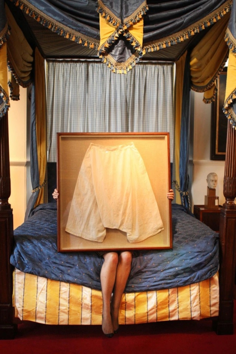 Bragas de la reina Victoria, muebles sexuales del rey Eduardo y otras cosas de la nobleza, vendidas por mucho dinero Bragas de la reina Victoria, muebles sexuales del rey Eduardo y otras cosas de la nobleza, vendidas por mucho dinero