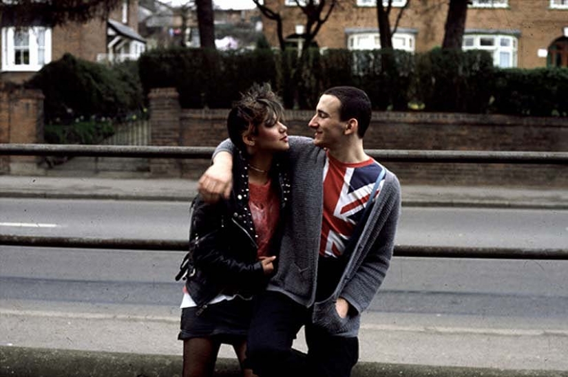 British subcultures of the 1970s and 1990s British subcultures of the 1970s and 1990s