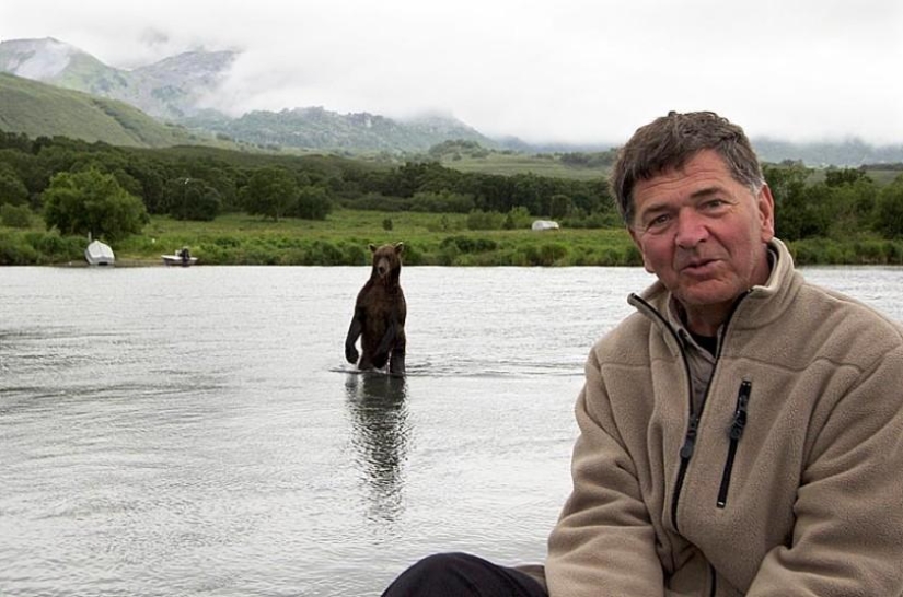 Brown Bear salmon hunting in the Russian Far East