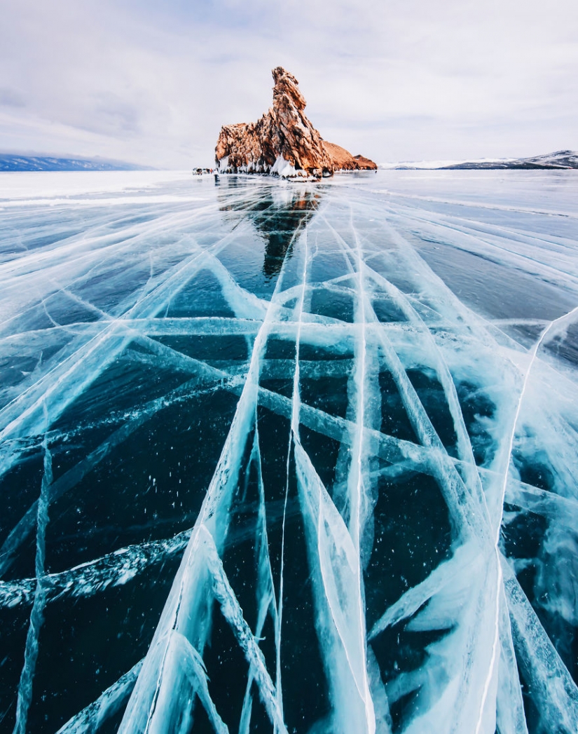 Camina sobre el Baikal helado