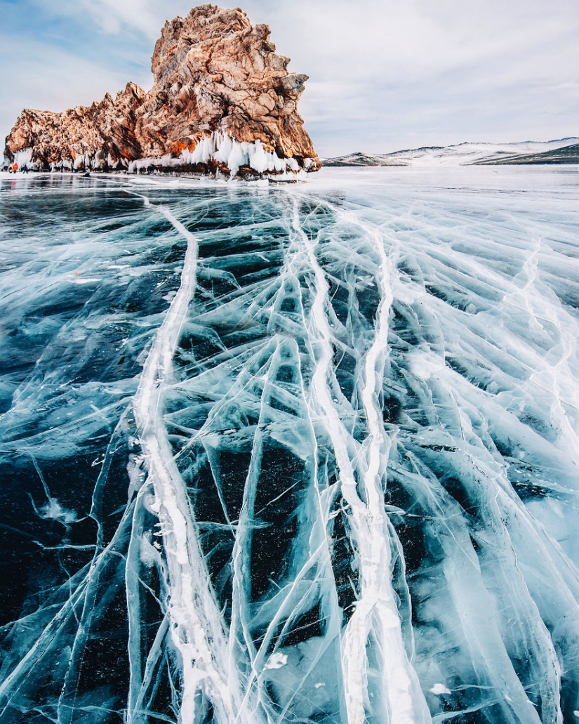 Camina sobre el Baikal helado