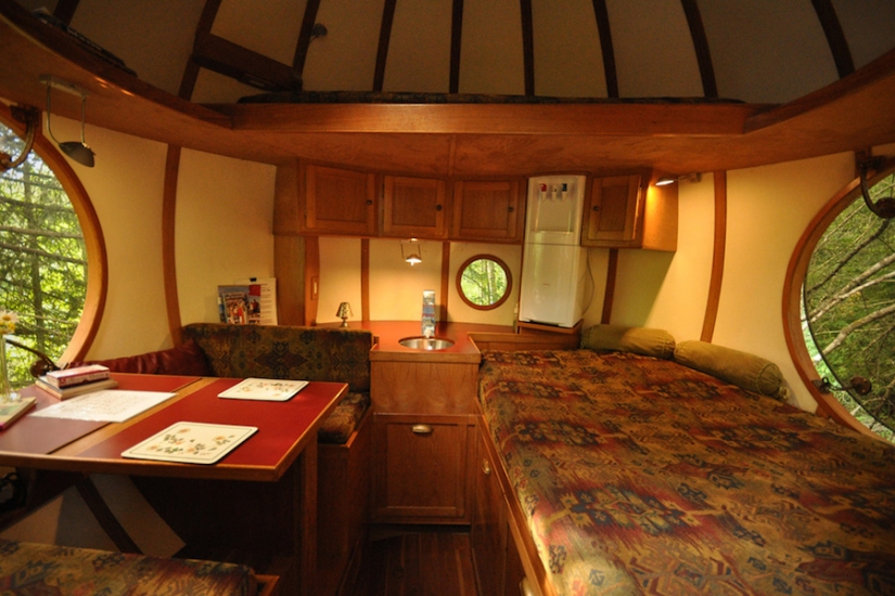 Canadian hotel for those who do not have ceased to dream of a tree house Canadian hotel for those who do not have ceased to dream of a tree house