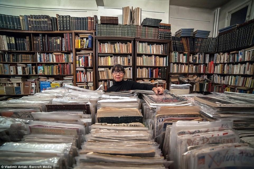 Canadian photographer Vladimir Antaki studies the mysterious life of shopkeepers