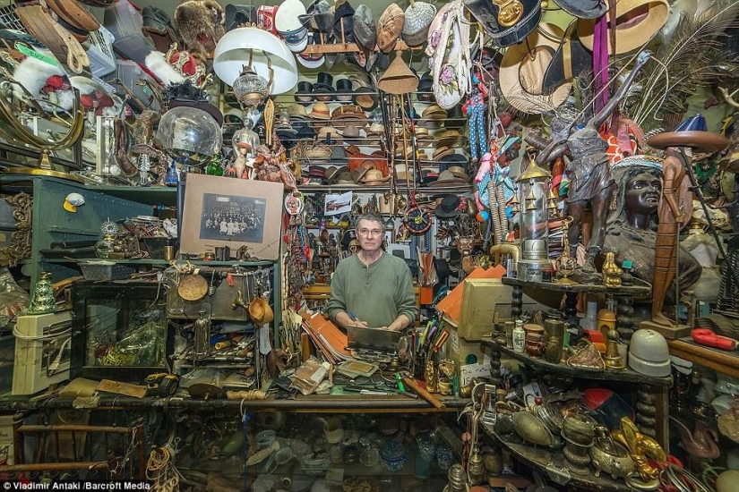 Canadian photographer Vladimir Antaki studies the mysterious life of shopkeepers