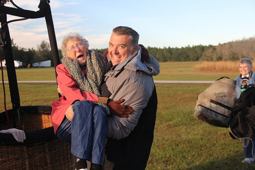 Cancer patient 90-year-old American went on a trip instead of treatment