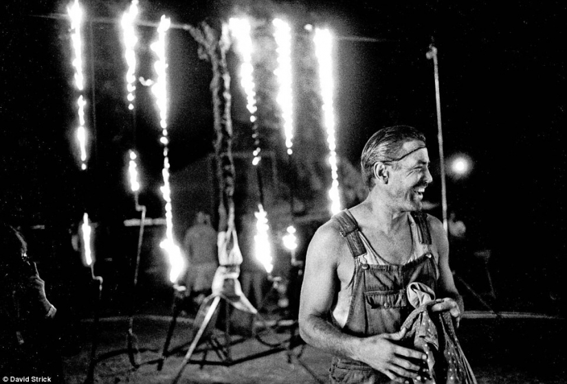 Candid photos from the film sets of famous Hollywood movies