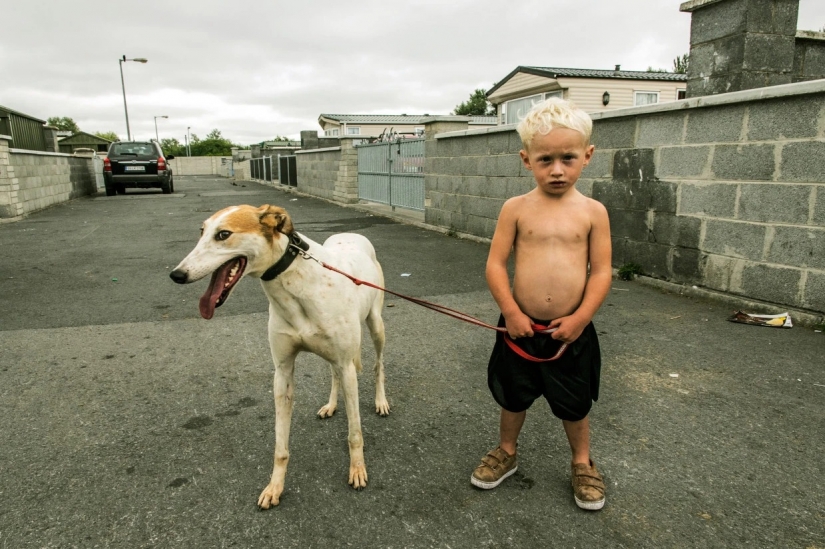 Caravan: The Secret Life of Irish Gypsies in Joseph Philip Bevillard's poignant photographs Caravan: The Secret Life of Irish Gypsies in Joseph Philip Bevillard's poignant photographs