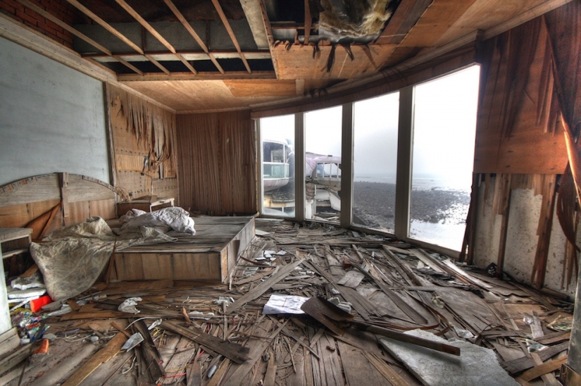 Casas de OVNIS en Taiwán: Una ciudad fantasma futurista abandonada Casas de OVNIS en Taiwán: Una ciudad fantasma futurista abandonada